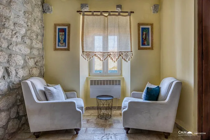 Wunderschöne Steinvilla in Prčanj mit Panoramablick auf die Bucht